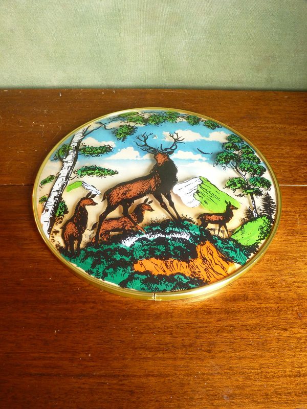 Domed plate with stag