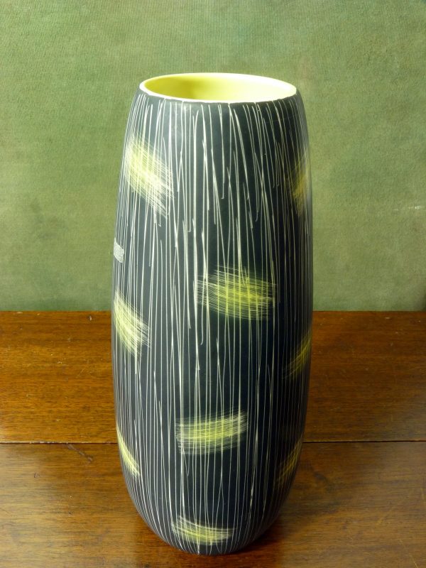 Beswick Lemon Yellow and Black Sgraffito Vase 7653