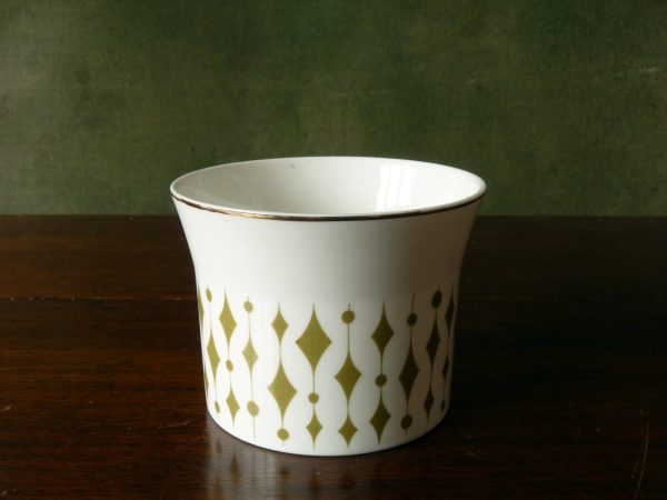 Hostess Tableware in the "Greenway" pattern by John Russell