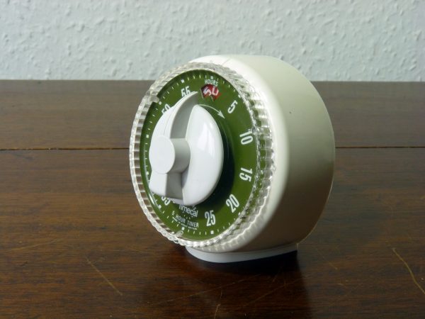 Smiths Timecal 5 hour kitchen timer in olive green