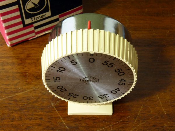 Vintage Cream and Chrome Smiths Timecal Kitchen Timer
