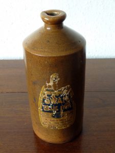 Large Vintage Stoneware Swan Ink Bottle