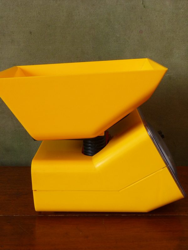 Funky Gold Yellow and Black EKS Kitchen Scales Swedish