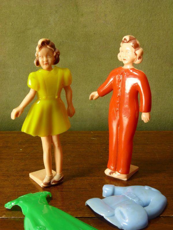 Selcol 1940s Plastic Dolly Daydream Dress Up Dolls with Outfits