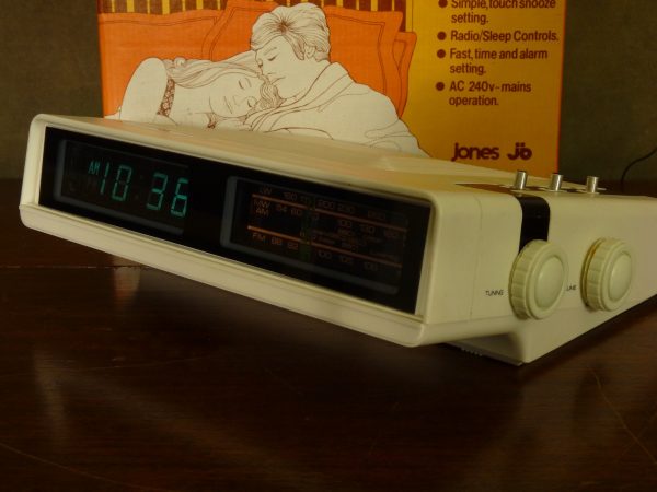 Vintage Jones Sewing Machine Co. Digital Clock Radio ECR37