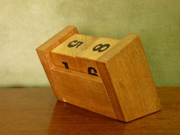 Vintage Mid-Century Wood Block Desk Perpetual Calendar