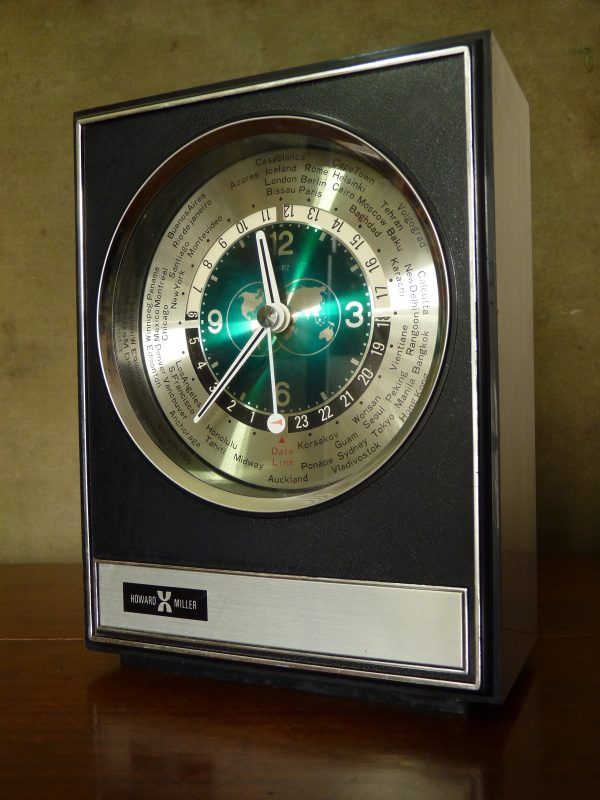 Vintage Howard Miller World Time Mantel / Shelf Clock