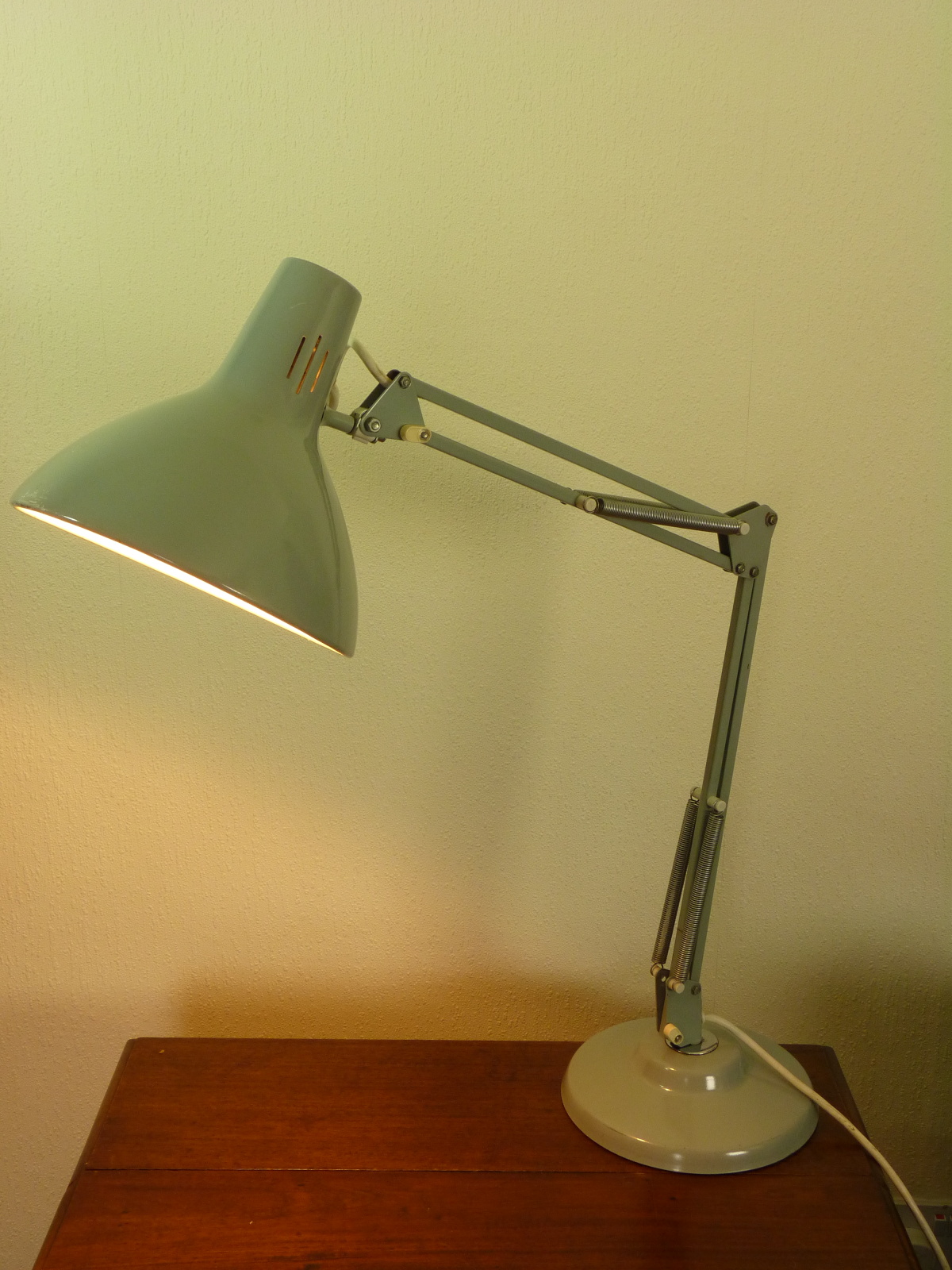 Kærlig fred tag et billede Vintage Luxo / 1001 Lamps Grey Adjustable Desk Lamp with Cast Base -  Anything In Particular