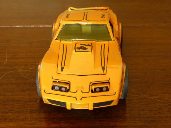 Kidco Orange 1:28 scale Chevrolet Corvette Stingray Car