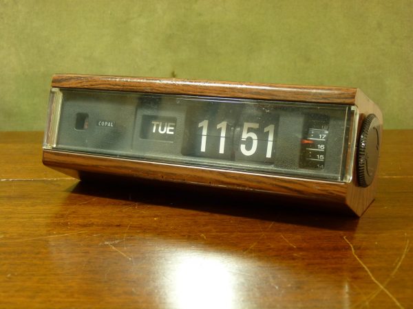 Vintage Woodgrain Copal Model 229 Flip Clock Alarm with Day Display