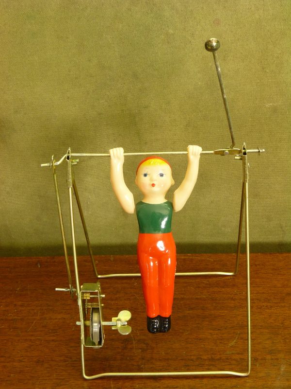 Vintage Chinese Single Bar Exercise Wind-up Gymnast Acrobat Toy MS014