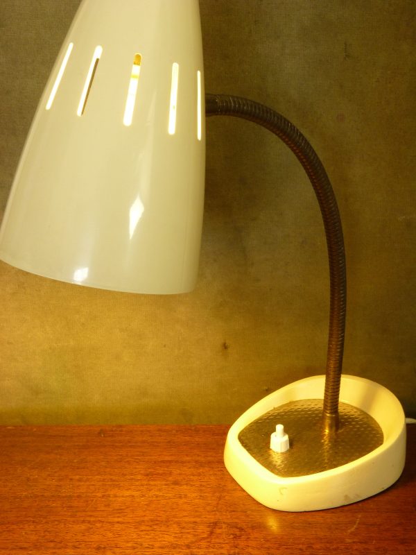 Vintage Pifco Model 971 Classic Gooseneck Desk Lamp in Cream