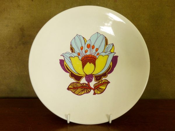 Set of three Washington Pottery "Flower Power" design plates