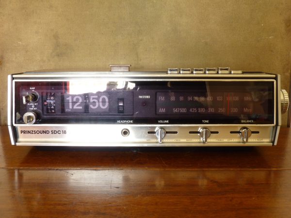 Vintage Prinzsound SDC18 AM/FM Stereo Flip Clock Radio with AUX IN