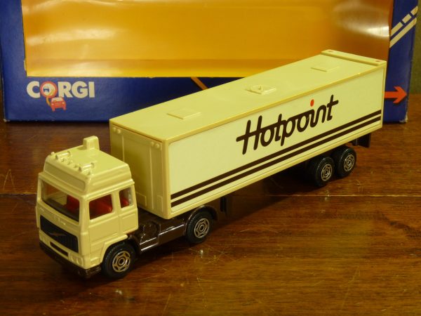 Corgi Toys Volvo F12 Lorry Hauler Hotpoint 1:64 scale 1984