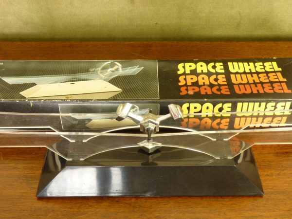 Vintage "Space Wheel" Kinetic Perpetual Desktop Motion Toy made by Downpace Ltd.