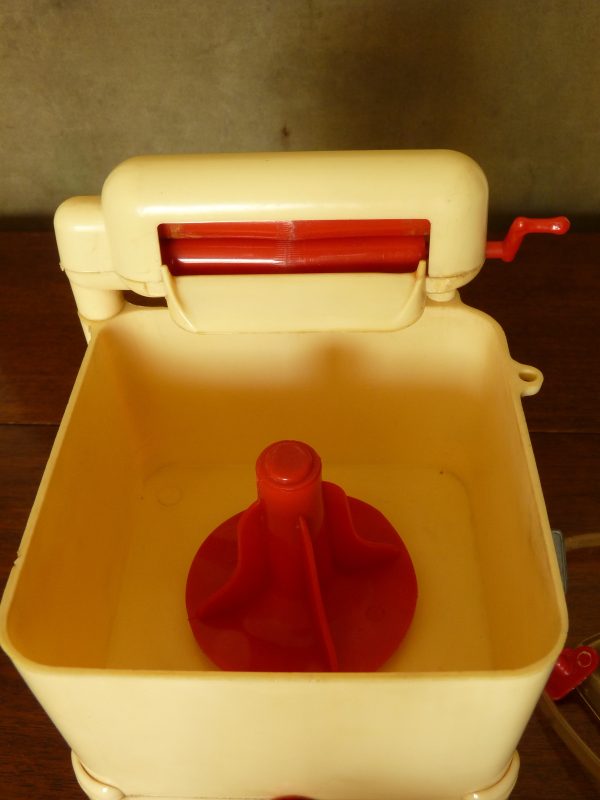 Vintage Tri-ang Mechanical Washing Machine Toy No. 272
