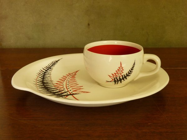 Vintage Wade "Fern" duo of cup and sandwich plate in red, black and white