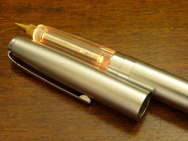 Vintage Japanese "Sunlight" pen with built-in battery powered light